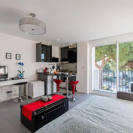 Sous Le Soleil * Parking Prive * Climatisation * Motte 公寓 拉格朗德默特